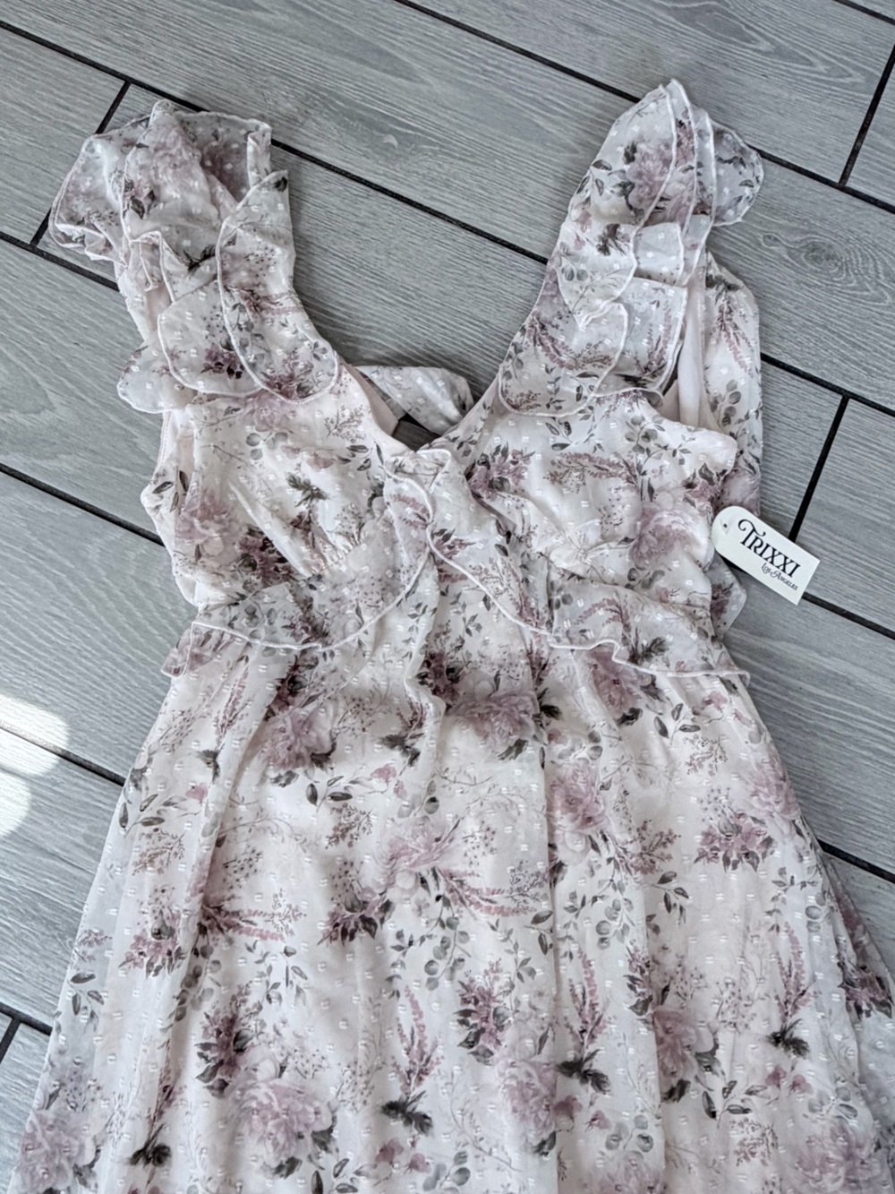 Trixxi Floral Maxi Dress in Blush and Cream - Picture 3 of 6